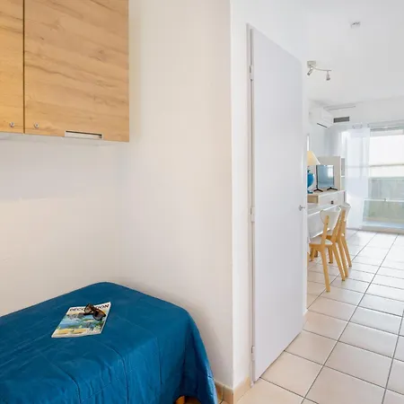 3 Pers - Climatise, Balcon, 50m, Centre-ville - Fr-1-466a-42 * Saint-Raphaël